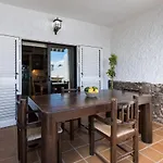 Prázdninový dům Casa Silvia, Casa Con Jardin Y Vista Al Mar *